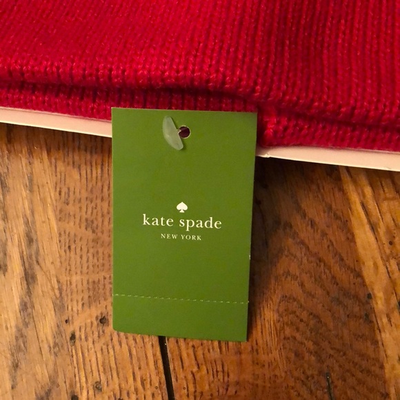 - Kate Spade Pom Pom Beanie & Gloves - Picture 8 of 8